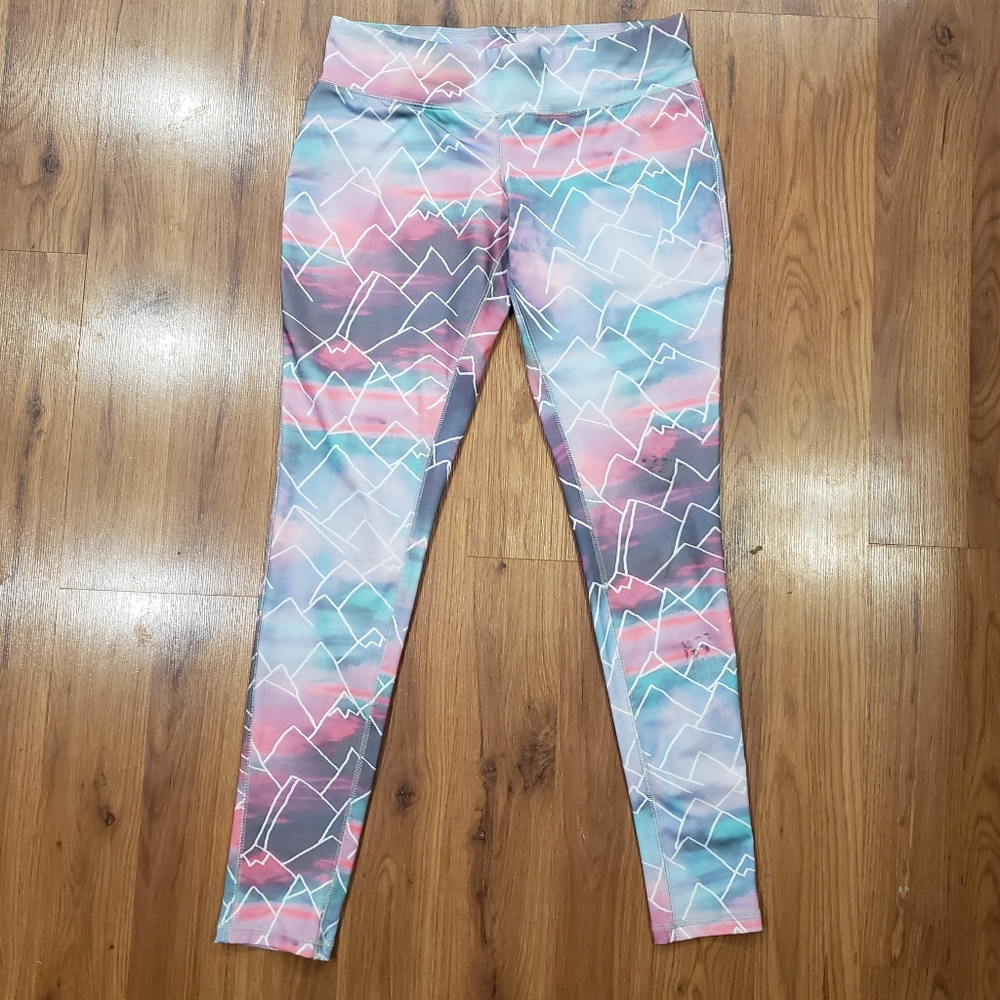 Mossimo colorful mountain leggings!